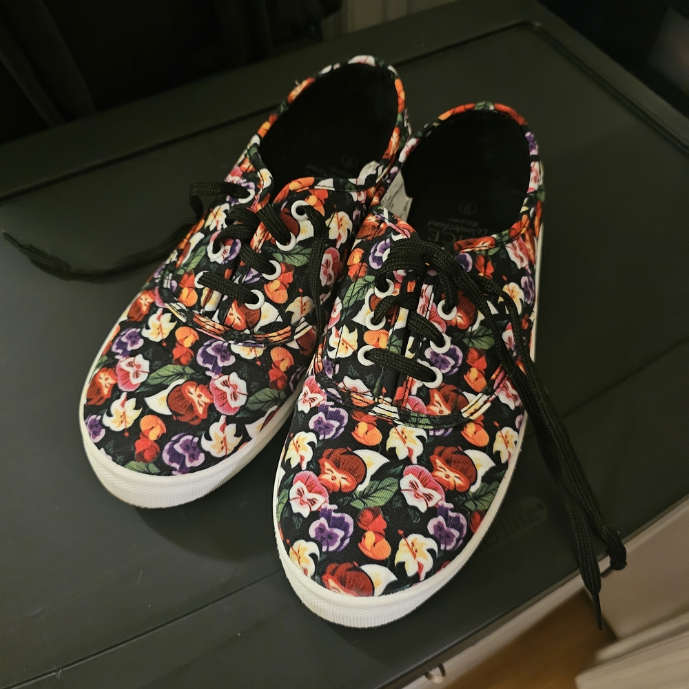 Disney Alice in Wonderland Floral Sneakers